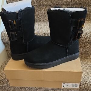 UGG Bailey Black Boots with Fashion Buckle